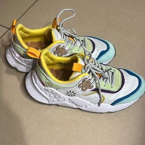 Worn ones Kotetesu women sneakers